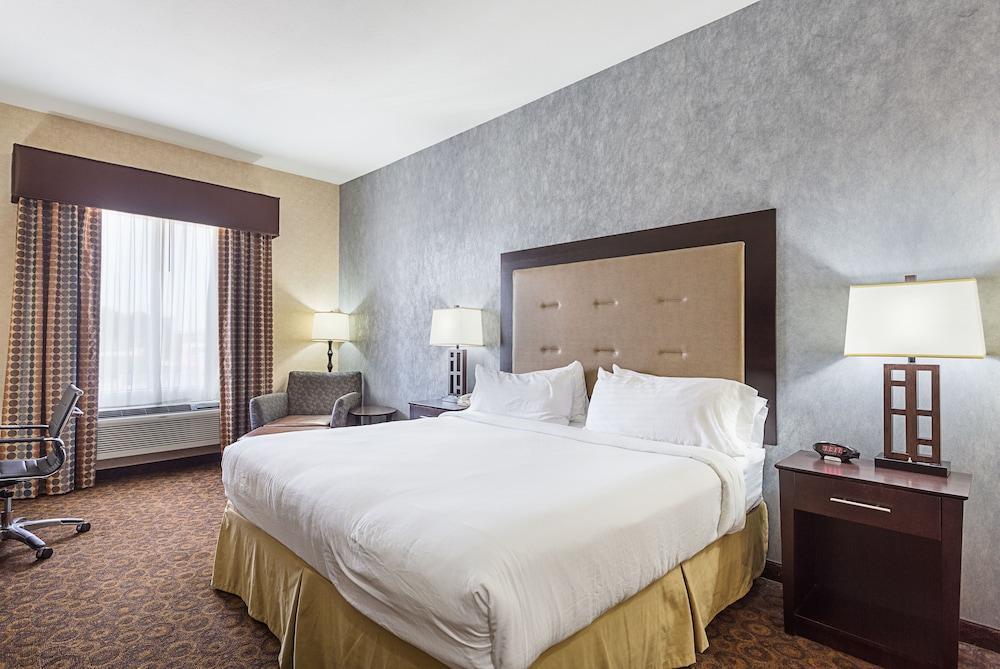 Holiday Inn Express Hotel & Suites Byram By Ihg Экстерьер фото