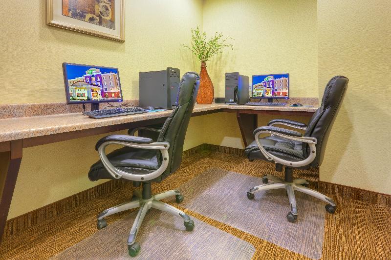 Holiday Inn Express Hotel & Suites Byram By Ihg Экстерьер фото
