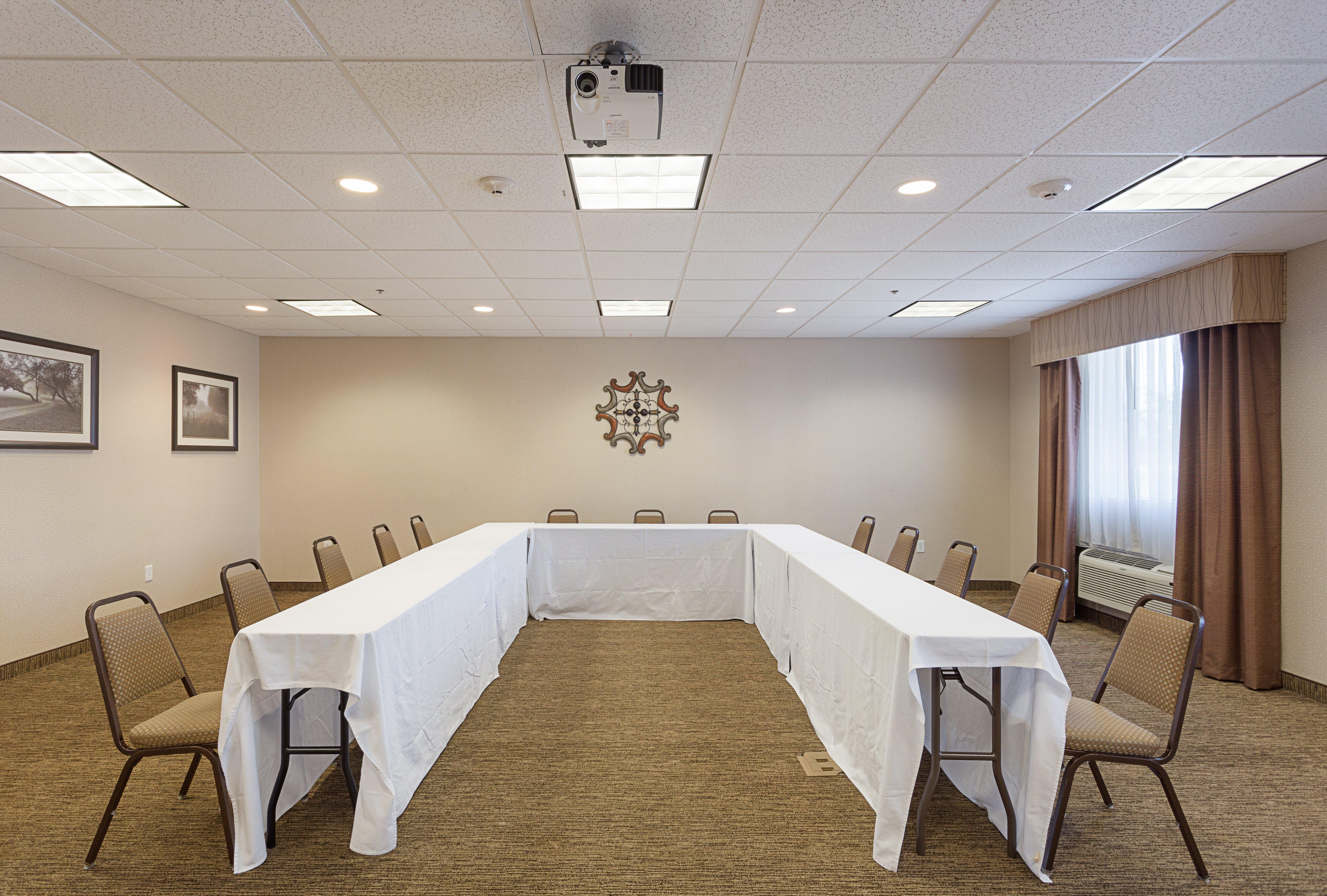 Holiday Inn Express Hotel & Suites Byram By Ihg Экстерьер фото