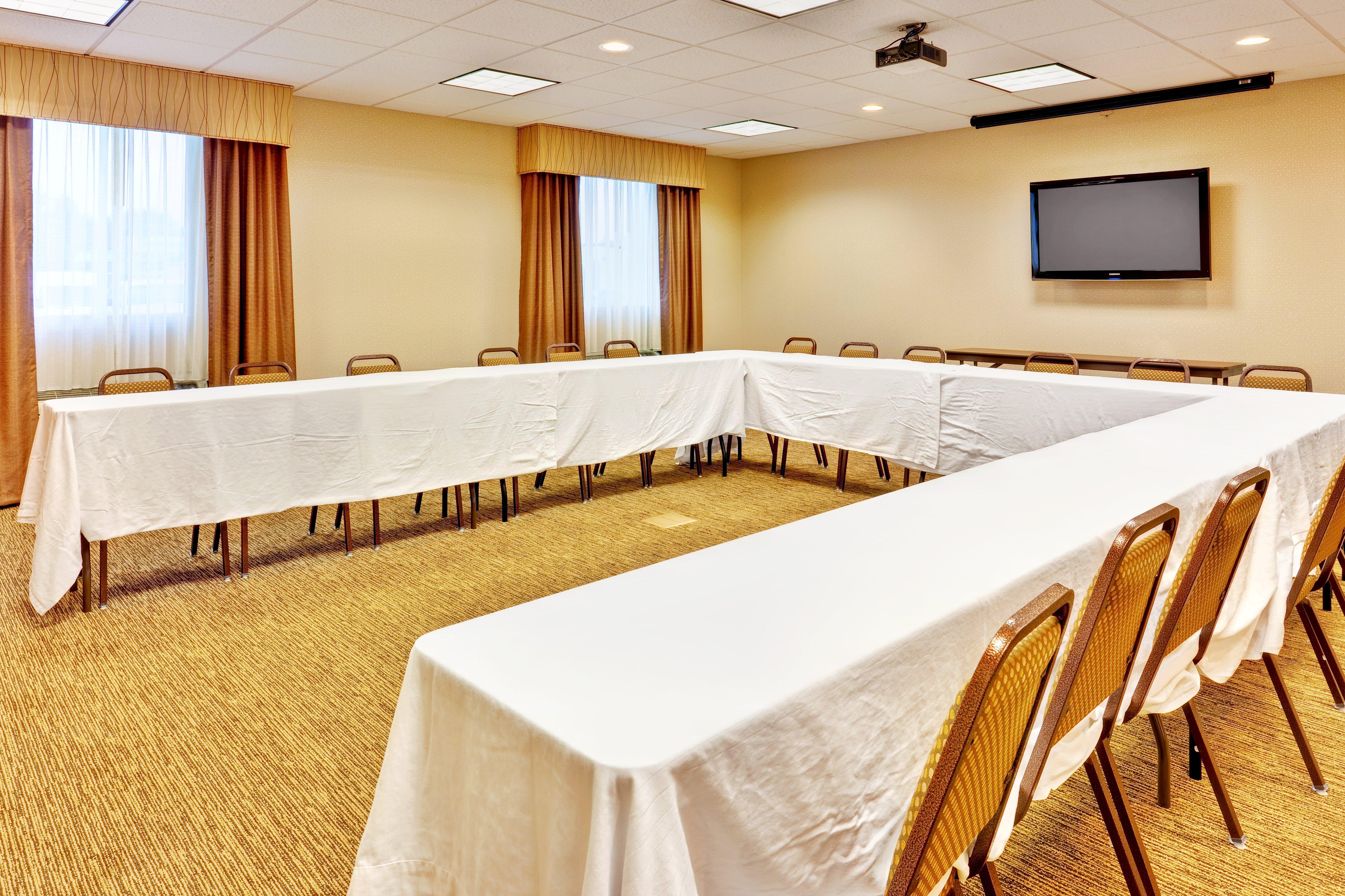 Holiday Inn Express Hotel & Suites Byram By Ihg Экстерьер фото