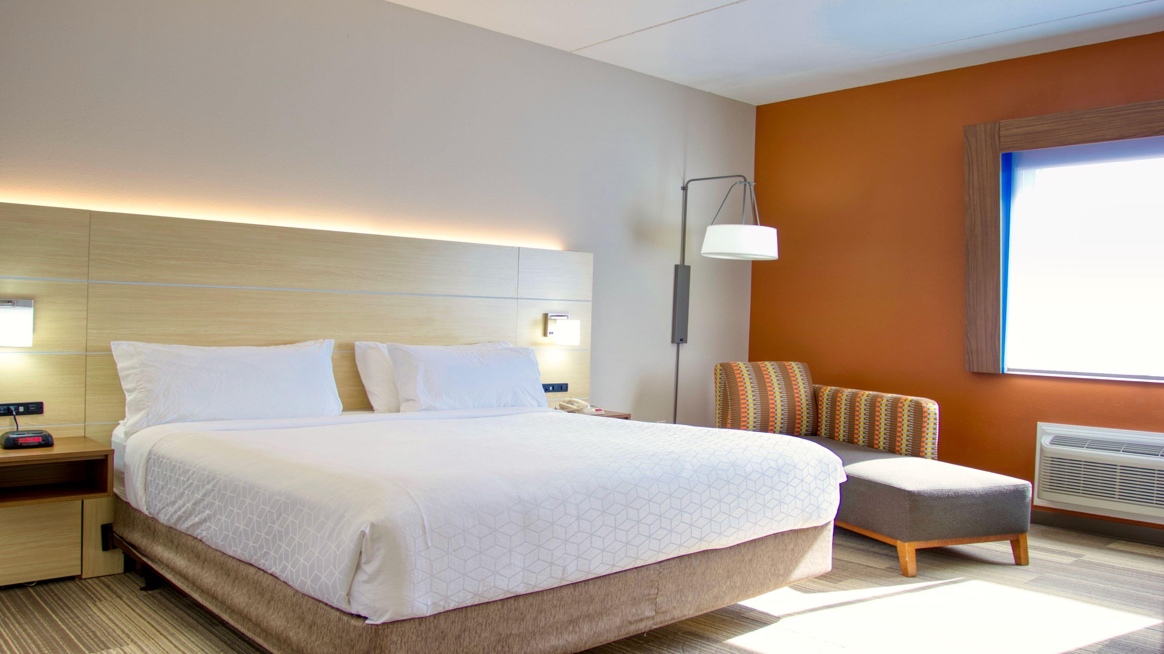 Holiday Inn Express Hotel & Suites Byram By Ihg Экстерьер фото