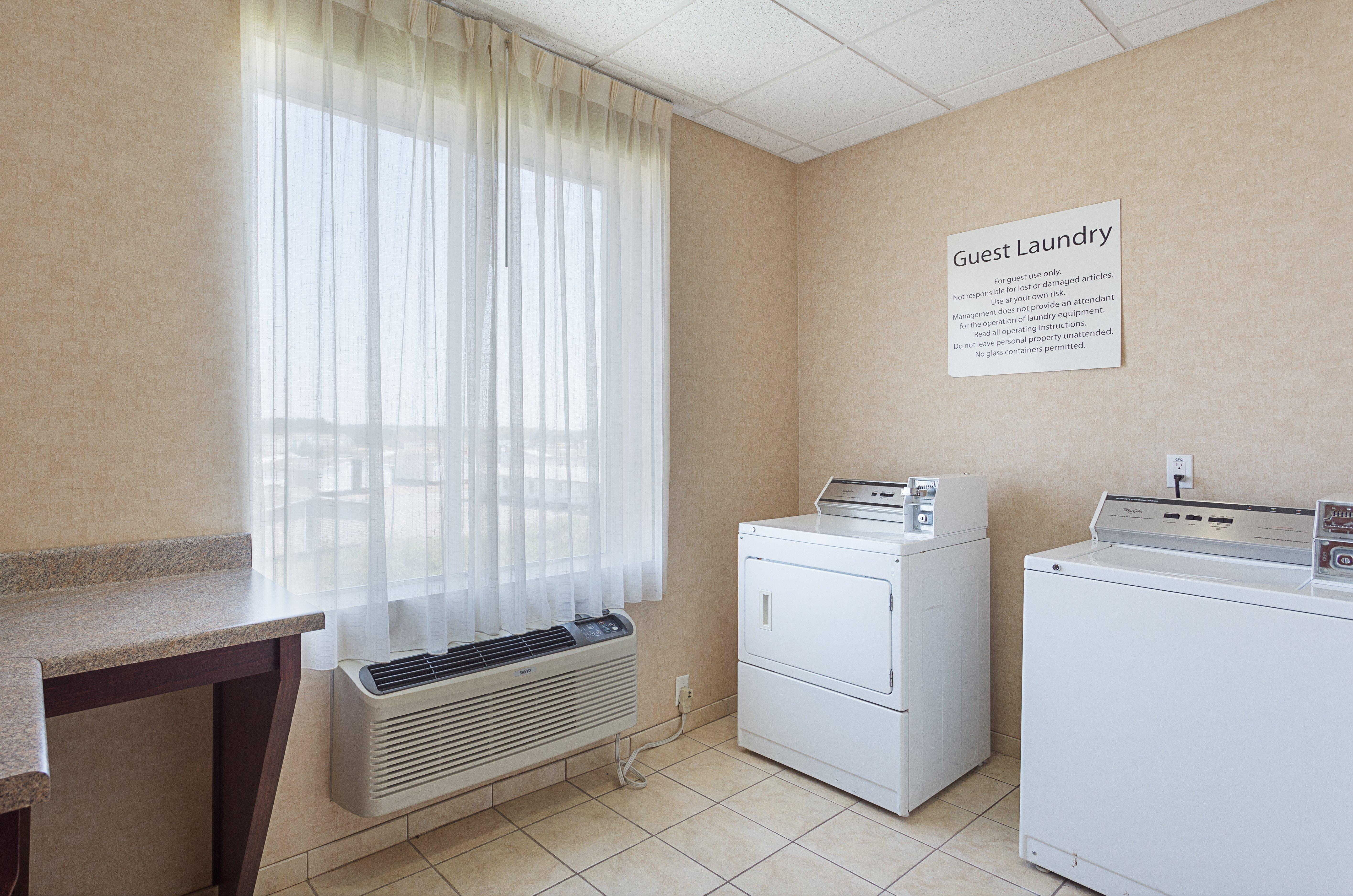 Holiday Inn Express Hotel & Suites Byram By Ihg Экстерьер фото