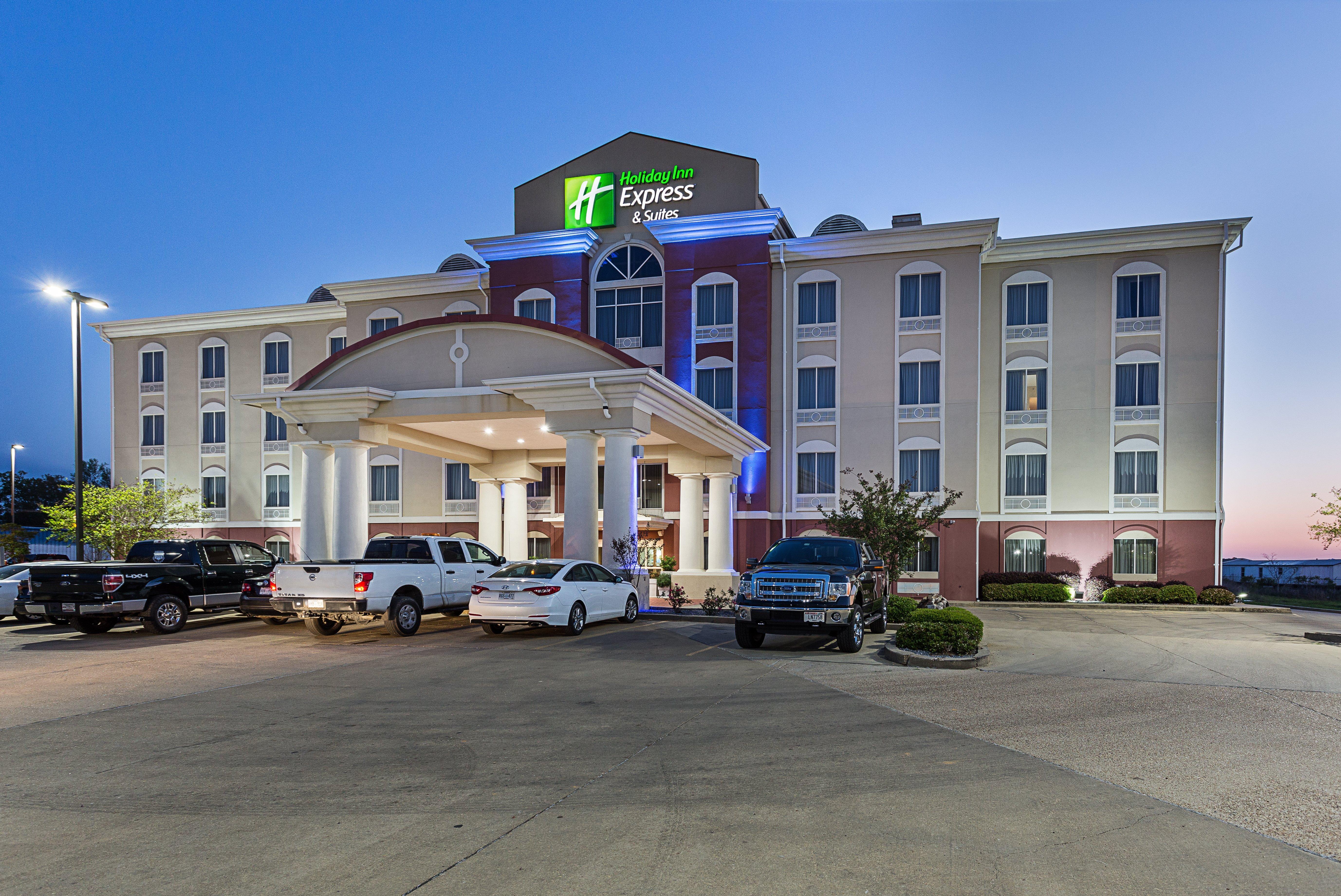 Holiday Inn Express Hotel & Suites Byram By Ihg Экстерьер фото