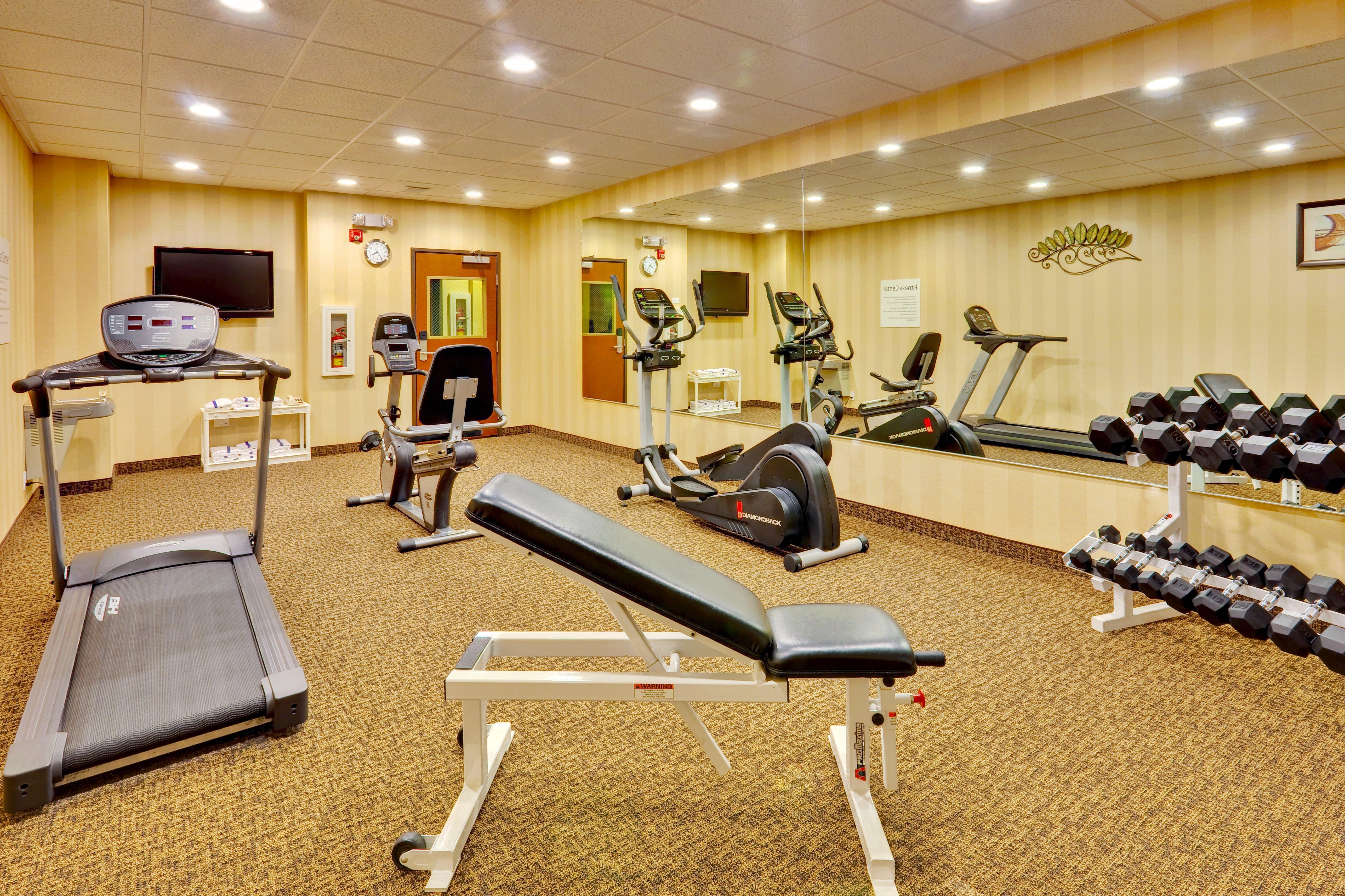 Holiday Inn Express Hotel & Suites Byram By Ihg Экстерьер фото