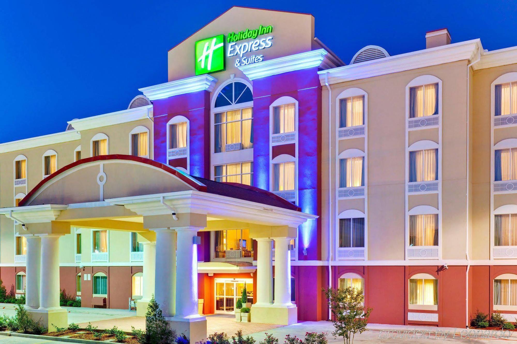 Holiday Inn Express Hotel & Suites Byram By Ihg Экстерьер фото