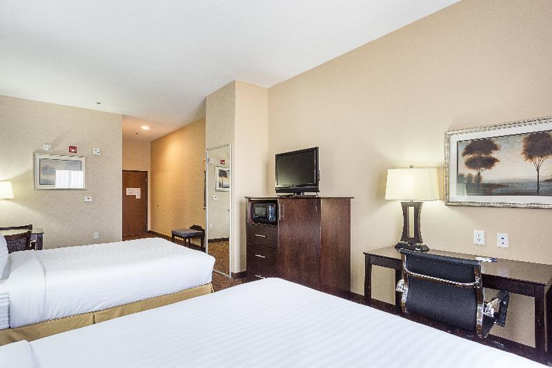Holiday Inn Express Hotel & Suites Byram By Ihg Экстерьер фото